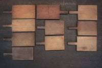 凛々しい絵柄を深く彫った持ち手付きの菓子型 DB2476g 在庫1個