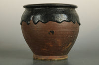 釉薬の色味や味わいが見事な小型の壺 DB4150