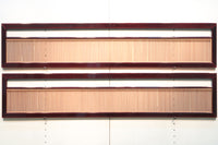 朱色の木枠と木地色の縦繁が雅で美しい欄間 E6817 在庫1枚