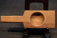 A handed confectionery-type DB6843a-h stock with rounded-shaped mold (a:1 b:1 c:1 d:1 e:1 f:1 g:1 h: 1) individual