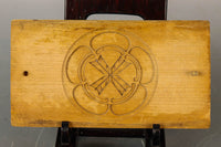 Confectionery DB6862a-f inventory (a: 1 b: 0 c: 1 e: 1 f: 1) 1 e: 1) with the lid of the family crest on the family crest