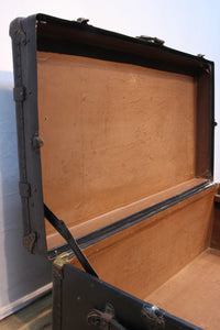 立派な金具の付いたお洒落なトランクケース DB2985