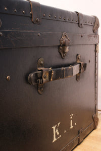 立派な金具の付いたお洒落なトランクケース DB2985