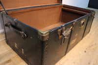 立派な金具の付いたお洒落なトランクケース DB2985