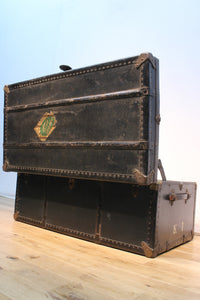 立派な金具の付いたお洒落なトランクケース DB2985