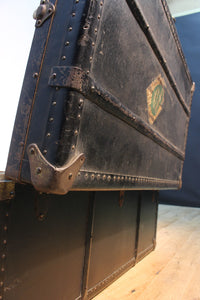 立派な金具の付いたお洒落なトランクケース DB2985