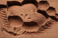 繊細な花模様を1つ描いた風情ある四角の菓子型 DB3107a-m 在庫4個