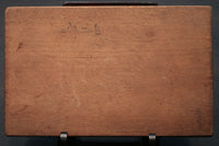 繊細な花模様を1つ描いた風情ある四角の菓子型 DB3107a-m 在庫4個