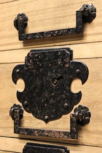 珍品!! 11杯の引き出しを備えた風格漂う行商箪笥 BB1089