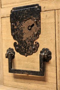 珍品!! 11杯の引き出しを備えた風格漂う行商箪笥 BB1089