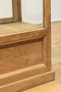 ディスプレイに最適な開放感ある4面ガラスケース BB1435