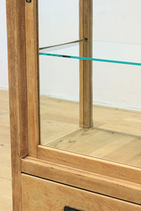 ディスプレイに最適な開放感ある4面ガラスケース BB1435