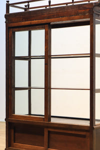 和モダンデザイン!! すっきり中を見渡せる小ぶりの四面ガラスショーケース BB1579