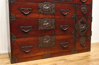 稀少!!唐獅子金具の古色を纏う仙台衣裳箪笥 Ba9316-MT