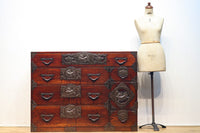 稀少!!唐獅子金具の古色を纏う仙台衣裳箪笥 Ba9316-MT