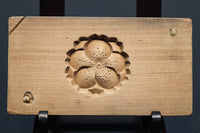 Confectionery type with a lid of flowers with beautiful delicate carving DB8818 in stock (a: 1 b: 1 c: 1 d: 1 e: 1)