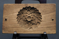 Confectionery type with a lid of flowers with beautiful delicate carving DB8818 in stock (a: 1 b: 1 c: 1 d: 1 e: 1)