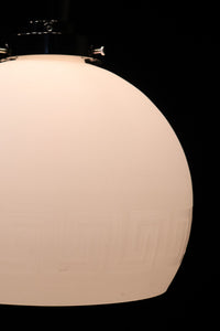 真っ白な球体に雷紋が浮かぶ上品な電笠 DC1117