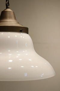 ゆったりと愛嬌あるシンプルな大型電笠 DC1180