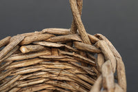 持ち手も可愛らしいアケビの花器 DC1385 在庫1個