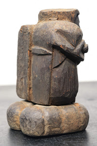 細目に口を開けた表情が魅力の木彫りの大黒様 DC1474