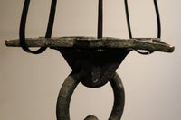 三角屋根とレリーフ模様が可愛いらしいシャンデリア DC1524