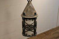 三角屋根とレリーフ模様が可愛いらしいシャンデリア DC1524