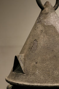 三角屋根とレリーフ模様が可愛いらしいシャンデリア DC1524