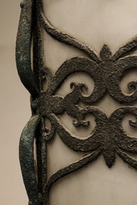 三角屋根とレリーフ模様が可愛いらしいシャンデリア DC1524