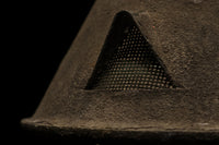 三角屋根とレリーフ模様が可愛いらしいシャンデリア DC1524