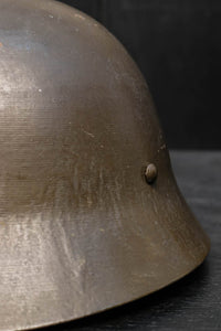 時代を重ねた渋みある鉄製ヘルメット DC1734