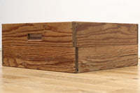 大らかな流れの杢目が魅力的な正方形の木箱 DC2018