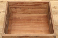 大らかな流れの杢目が魅力的な正方形の木箱 DC2018