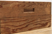 大らかな流れの杢目が魅力的な正方形の木箱 DC2018