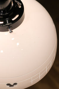 乳白色ガラスに和モダンな模様が浮かびあがる電笠 DC2096