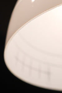 乳白色ガラスに和モダンな模様が浮かびあがる電笠 DC2096