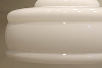 ユニークシルエット!! お洒落な装い溢れるプレスガラス電笠 DC2192