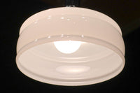 ユニークシルエット!! お洒落な装い溢れるプレスガラス電笠 DC2192