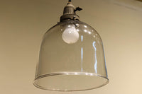 透明感あるワイングラスを思わせる大振りな電笠 DC2485