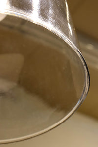 透明感あるワイングラスを思わせる大振りな電笠 DC2485