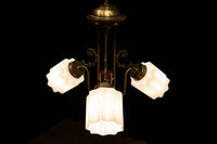 モダンデザイン!! 個性的な笠を備えた3灯式シャンデリア DC2767