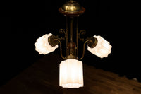 モダンデザイン!! 個性的な笠を備えた3灯式シャンデリア DC2767