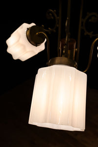 モダンデザイン!! 個性的な笠を備えた3灯式シャンデリア DC2767