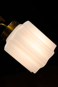 モダンデザイン!! 個性的な笠を備えた3灯式シャンデリア DC2767