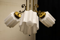 モダンデザイン!! 個性的な笠を備えた3灯式シャンデリア DC2767