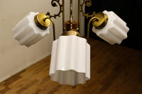 モダンデザイン!! 個性的な笠を備えた3灯式シャンデリア DC2767