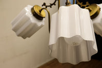 モダンデザイン!! 個性的な笠を備えた3灯式シャンデリア DC2767