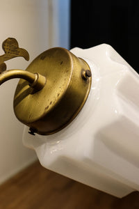 モダンデザイン!! 個性的な笠を備えた3灯式シャンデリア DC2767