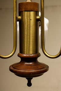 モダンデザイン!! 個性的な笠を備えた3灯式シャンデリア DC2767