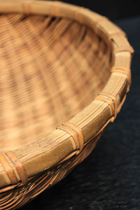 丁寧な竹の編み込みが美しい丸ザル DC2877ab 在庫(a:1 b:0)個